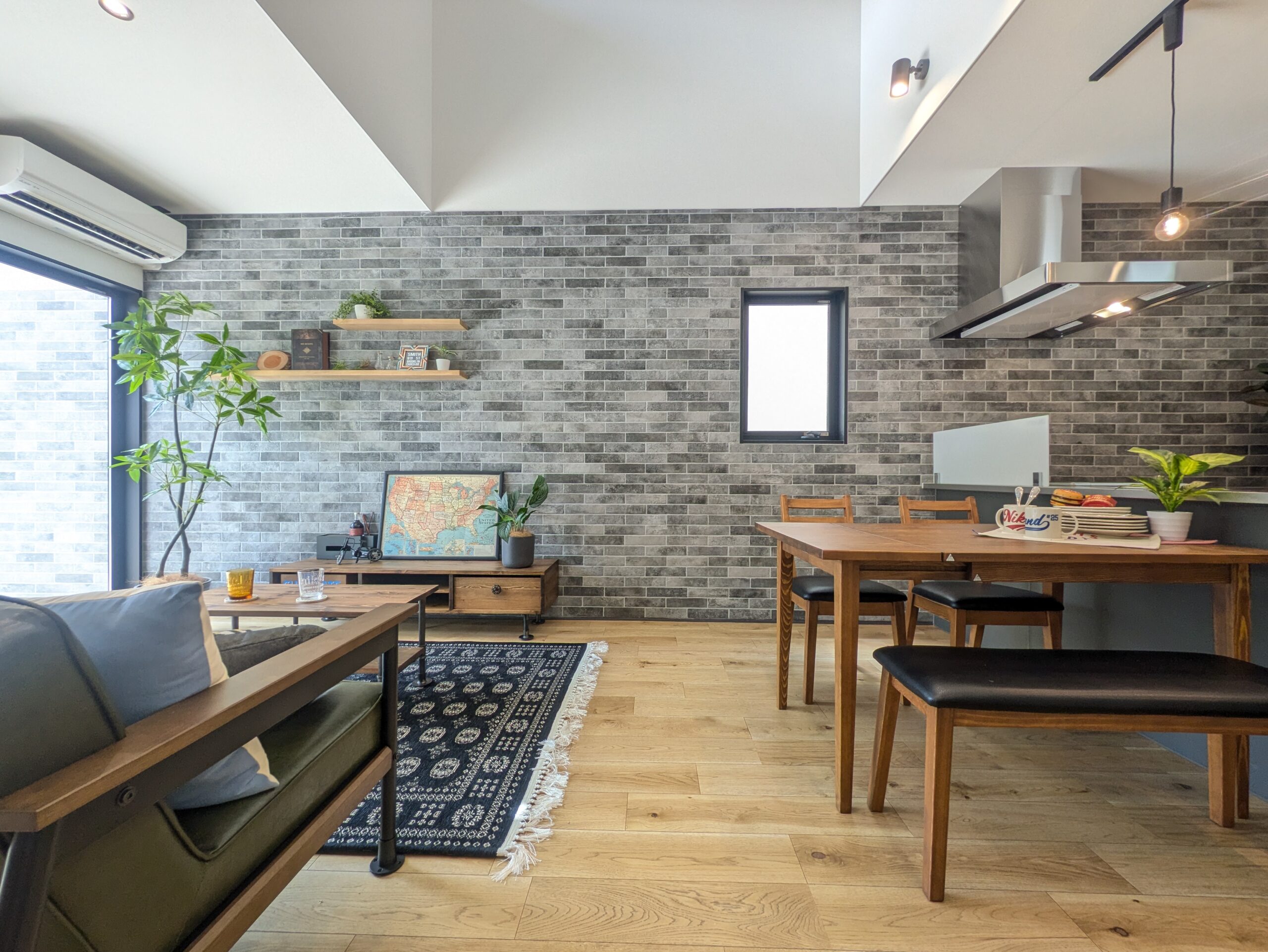 吹抜けがあるリビング